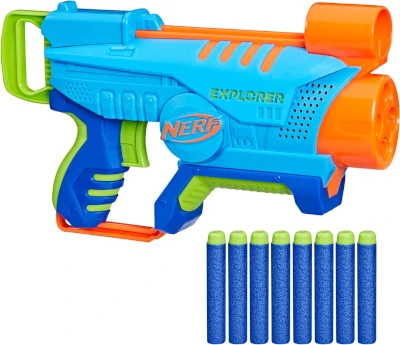 Nerf blaster with 8 darts