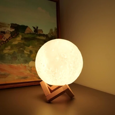 Moon shaped lamp